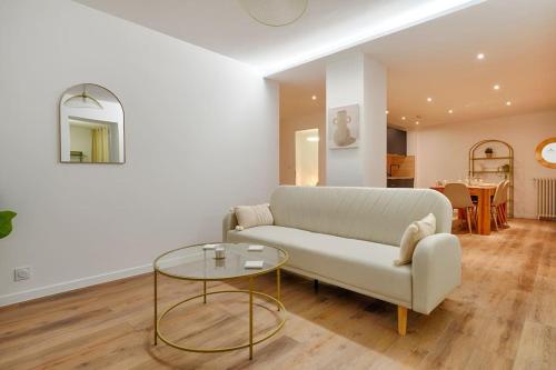 Welcome to Forest House in Marly-le-Roi