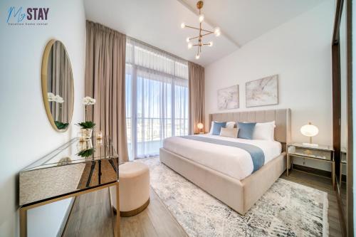 Luxurious Two-Bedroom Apartment - image 12