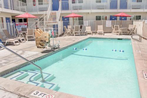 Motel 6-Lancaster CA - image 9