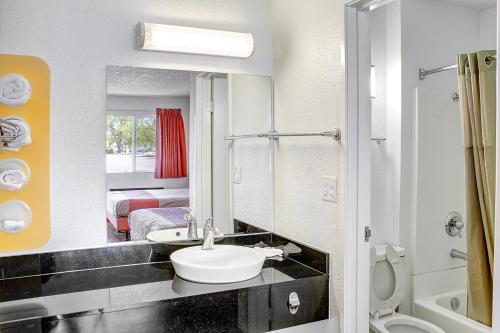Motel 6 Lancaster, CA Room Type - Queen Room - Disability Access - Roll in Shower