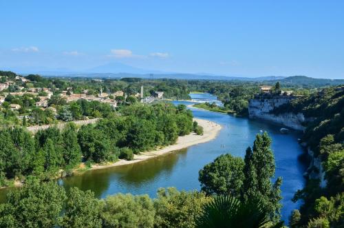 Appartement les oliviers aux portes des Gorges de L'Ardèche - Location saisonnière - Saint-Martin-d'Ardèche