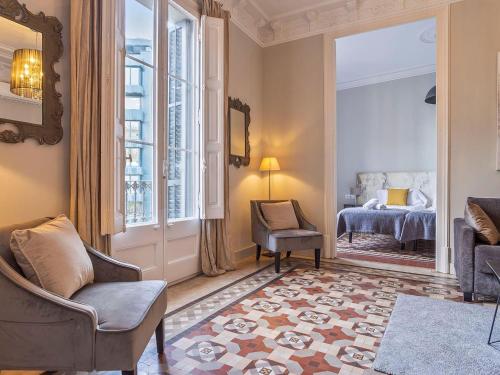 Luxurious apartment for 9 people recently renovated in the center of Barcelona