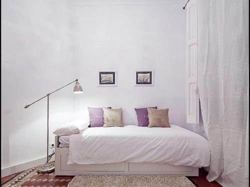 Luxurious apartment for 9 people recently renovated in the center of Barcelona