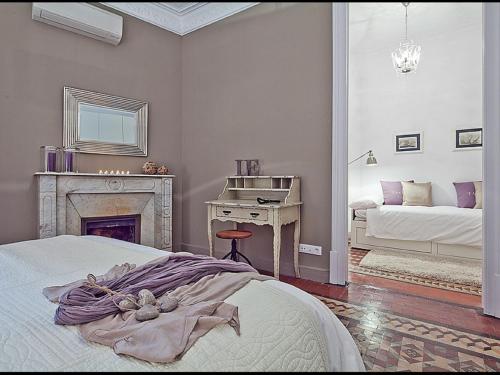 Luxurious apartment for 9 people recently renovated in the center of Barcelona