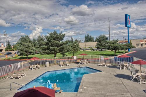 บริการและสิ่งอำนวยความสะดวก, Motel 6 Everett, WA - North in เอเวอเรตต์ (WA)