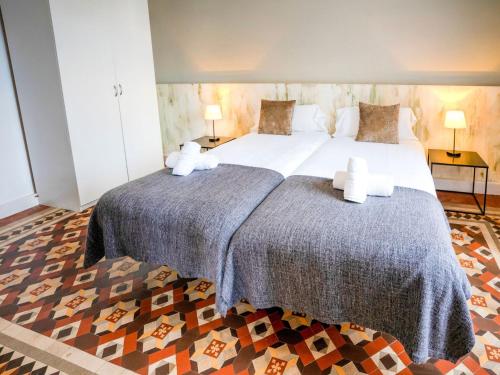 Luxurious apartment for 9 people recently renovated in the center of Barcelona