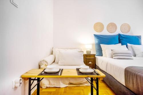 Top Acropolis Sightseeing 1st FLR Elegant Flat by LODGESPOT - image 11