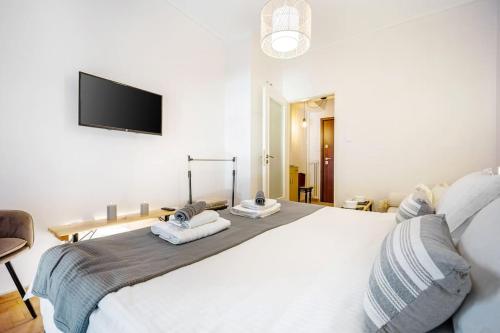 Top Acropolis Sightseeing 1st FLR Elegant Flat by LODGESPOT - image 7