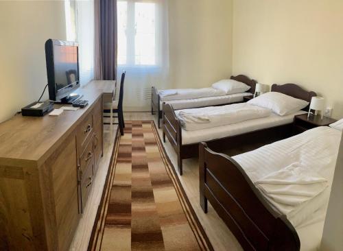 Aranykorona Hotel - image 5