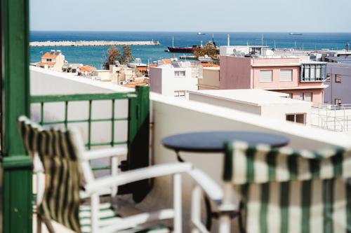 Rooftop 1-bedroom apartment