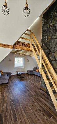 2 bedrooms, 4 beds