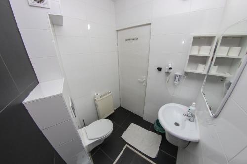 Hotel Hayat - image 11