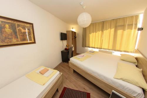 Triple Room image 10