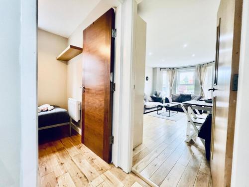 Lovely 4 bed (sleeps 8) apartment close to city, Manchester (fotografie 9)