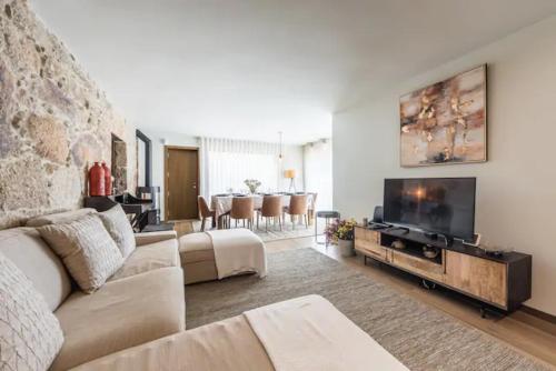 Casa Pelourinho de Louredo with pool in ペアデス