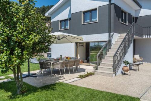 Casa Pelourinho de Louredo with pool in ペアデス