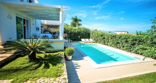 Ferienhaus in Alcamo mit Privatem Pool