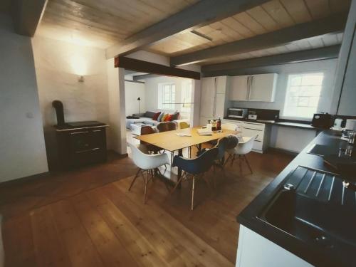 Holiday Home image 9