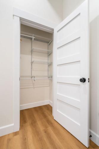 Young Suite Young Suite