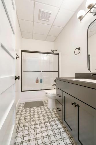 Young Suite in Millersburg, USA