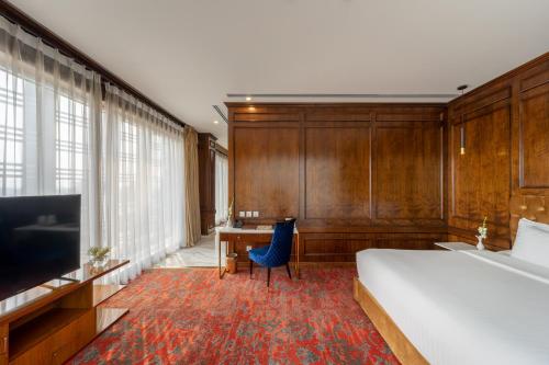 room detail thumbnail 1