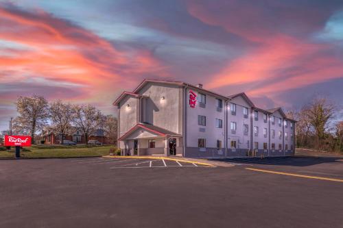 Red Roof Inn Suffolk