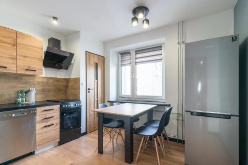 Cucina, Sosnowiec City Centre Apartment by BookingHost in Sosnowiec