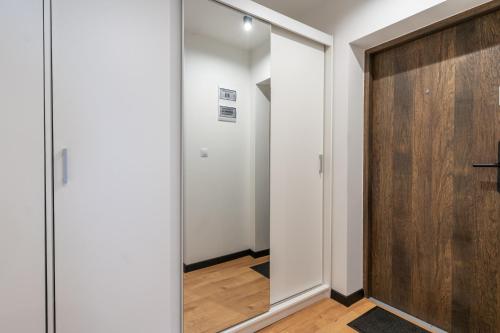 Sosnowiec City Centre Apartment by BookingHost in Sosnowiec