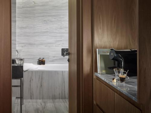 The Emblem Hotel - image 10