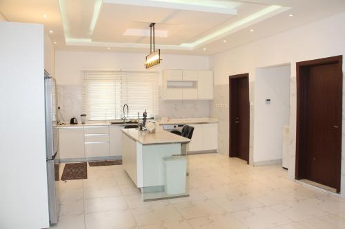 廚房, Banner Vacation Home & Swimming Pool in 布林布林