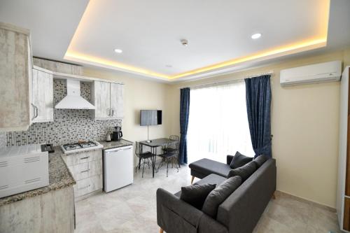 ห้องครัว, Lamira Apart Holiday&Guest House in กุนลุกบาซี