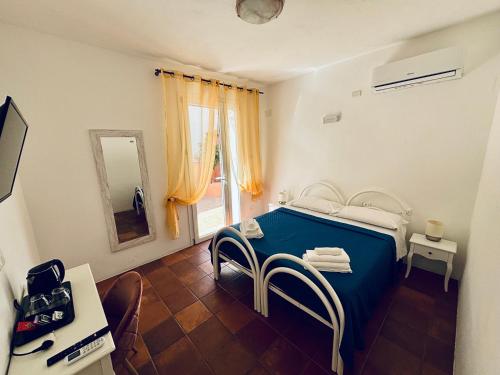 2 twin beds