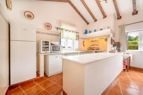 Refreshing poolside escape in Ponte de Sor