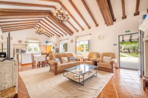 Refreshing poolside escape in Ponte de Sor in Ponte De Sor