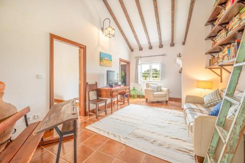 Refreshing poolside escape in Ponte de Sor