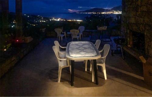 Stunning home in Porticcio w/ WiFi and 4 Bedrooms - image 4