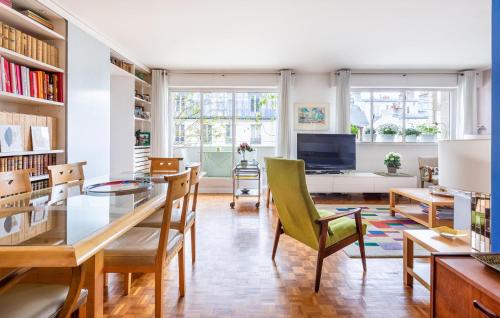 Awesome Apartment In Paris With Wifi - image 4