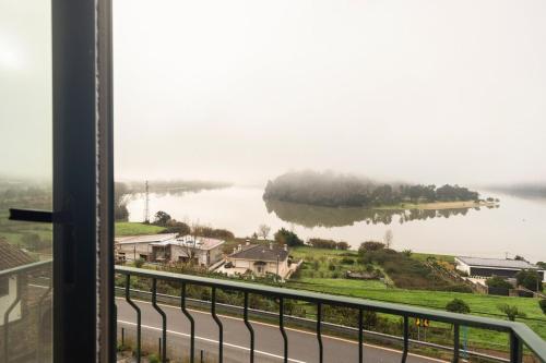 Casa Curva do Rio in กองโดมาร์