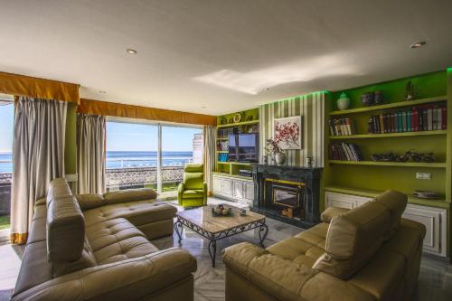1149 Unique beachfront Penthouse Marbella Center 400m2 - image 6