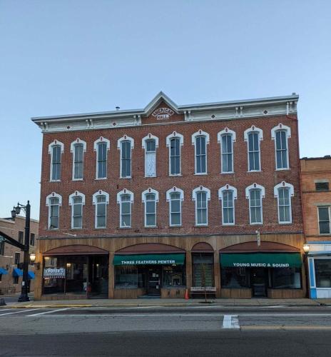 Young Suite Young Suite