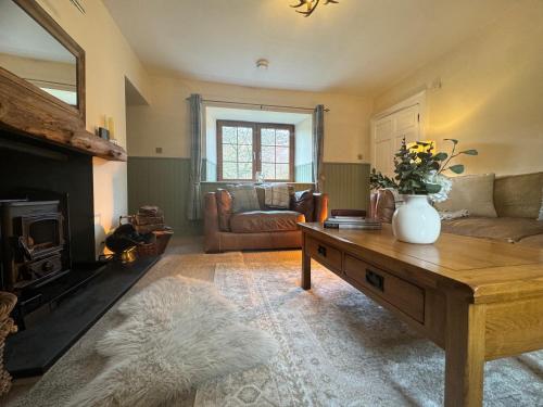 Rosemount Cottage ONE- Highland Cottage - Tap to explore photos