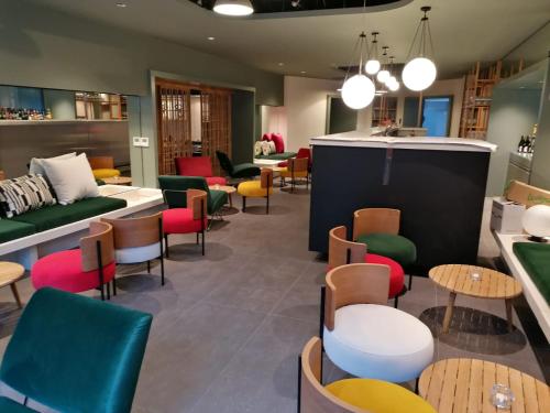 Pub/Lounge, Hotel Gat Point Charlie near Sony Center