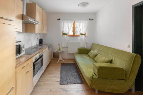 1 queen bed, 1 sofa bed