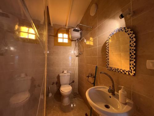 Double Room image 7