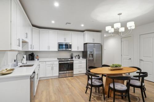 Three-Bedroom Apartment image 8