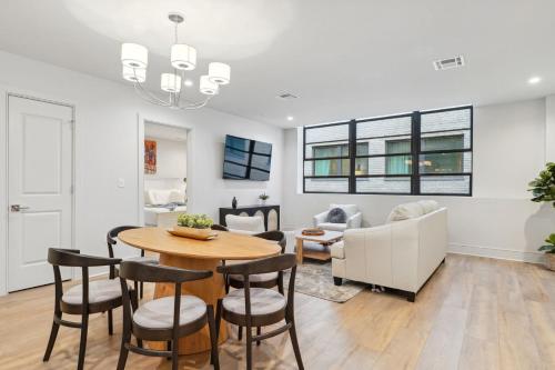 Three-Bedroom Apartment image 4