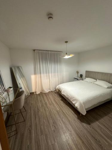 Zentrale, 55m2, helle 2 Zimmer Whg nähe Messe, Düsseldorf (fotografie 2)