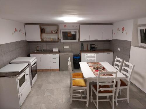 Apartman KATARINA Mrežnica (Apartman KATARINA Mreznica) in Galović Selo