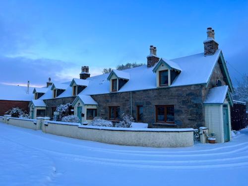 Rosemount Bothy - Highland Cottage in Gorstena