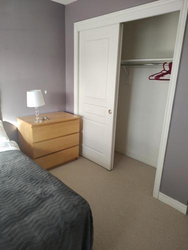 Double bed Suite - Very close to the Falls, Casinos and Marineland